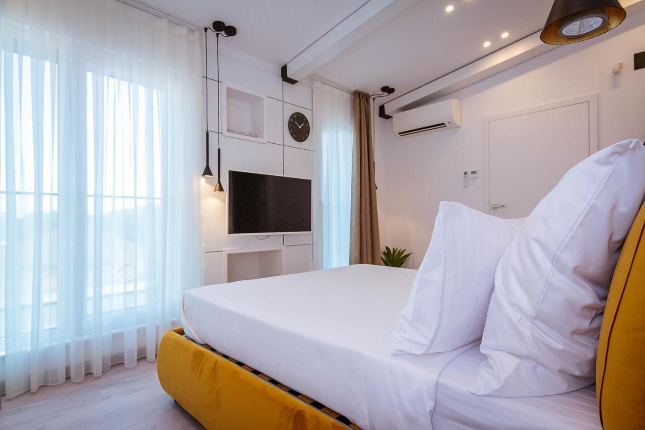 No 6 Apartments Constanta Bagian luar foto