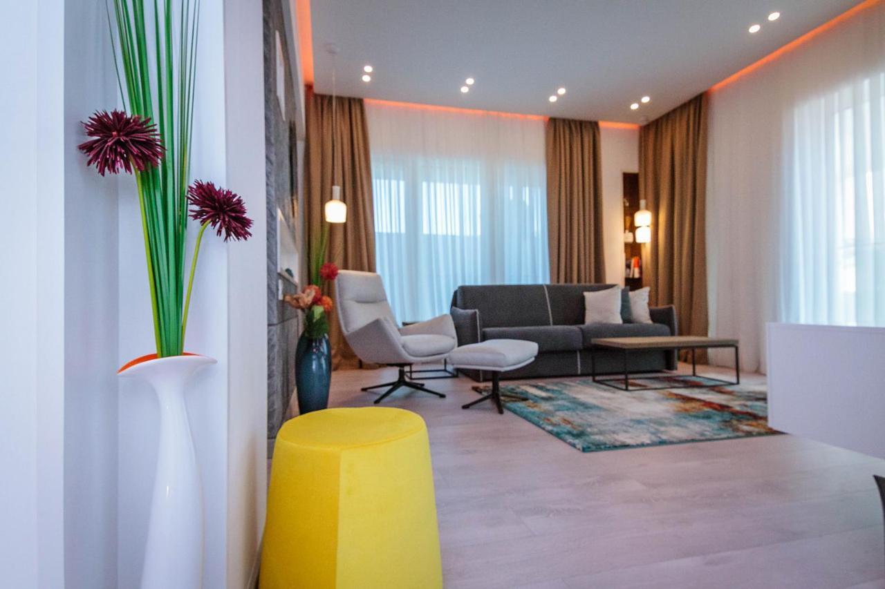 No 6 Apartments Constanta Bagian luar foto
