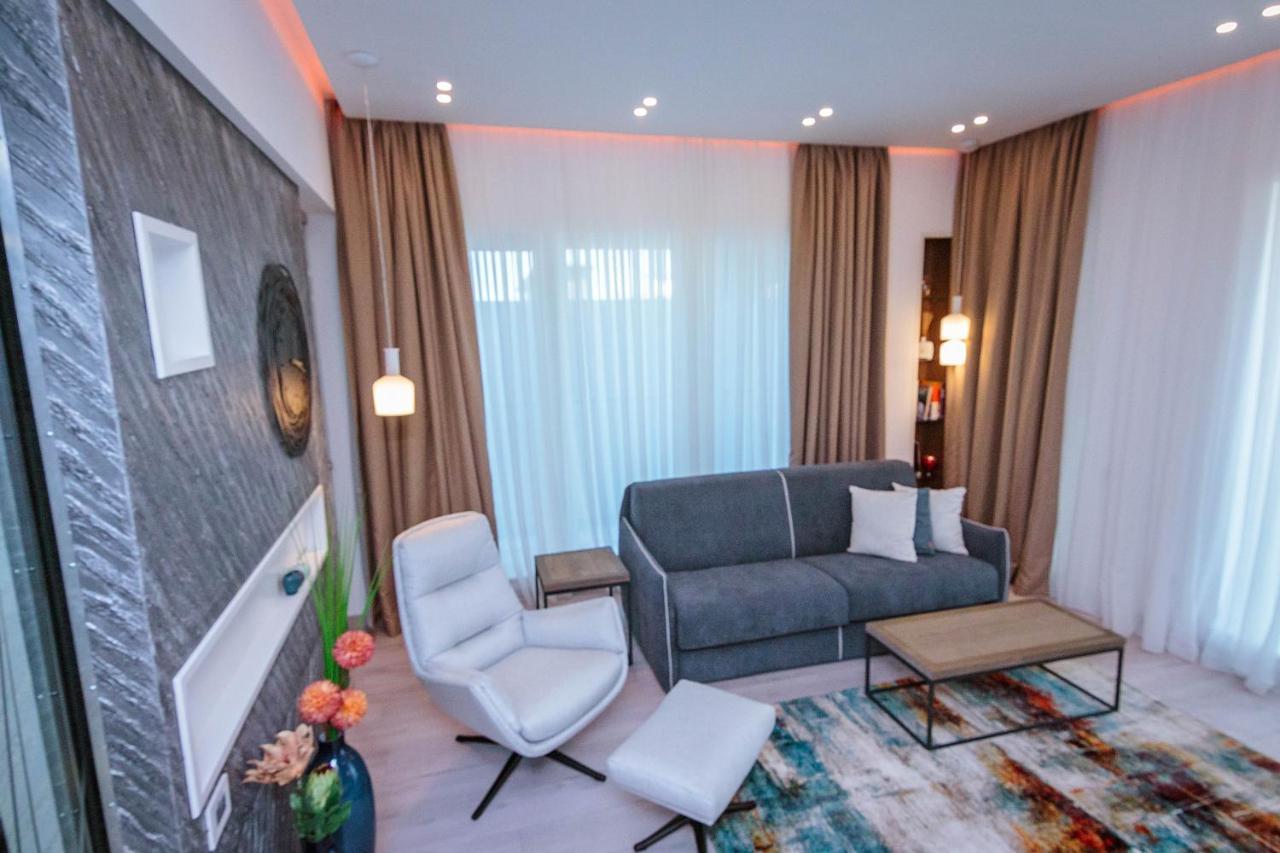 No 6 Apartments Constanta Bagian luar foto