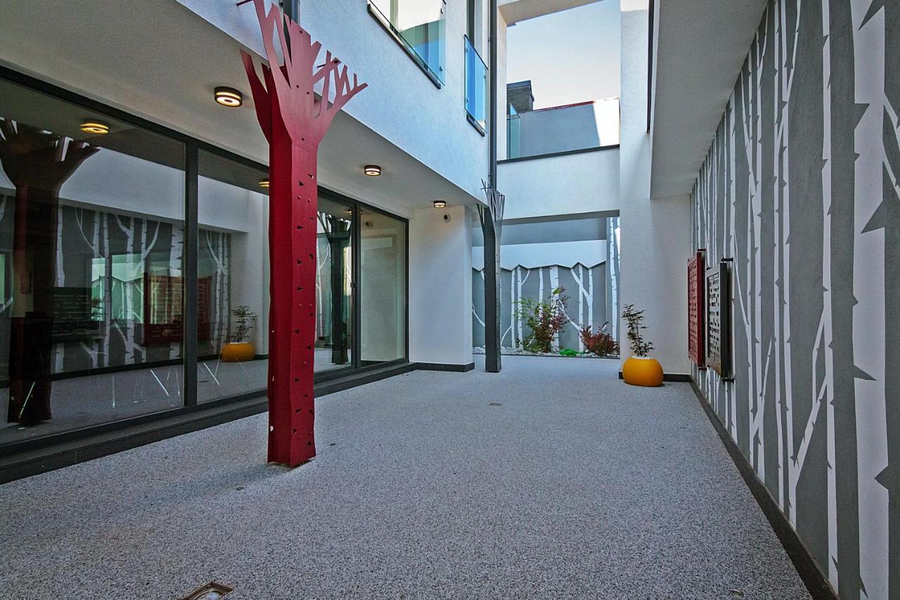 No 6 Apartments Constanta Bagian luar foto