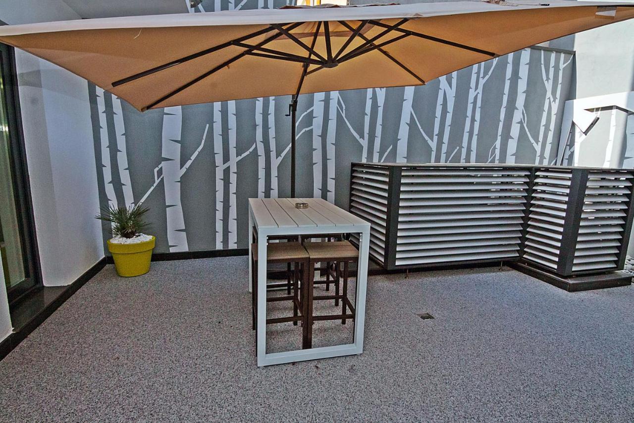 No 6 Apartments Constanta Bagian luar foto
